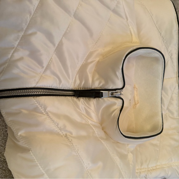 NWT Rafaella Weekend Cream Quilted lightweight Vest PM Petite Medium Black Trim - Picture 6 of 8